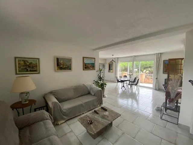 Sm075-034 Maxime Semaphore De T4 Avec Piscine Terrasse