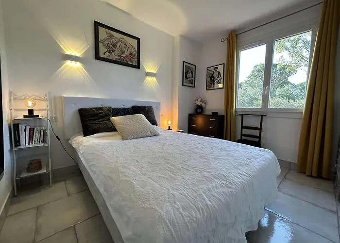 Sm075-034 Sainte Maxime Semaphore De T4 Avec Piscine Terrasse *