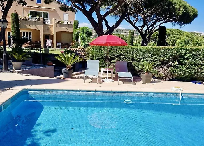 Sm075-034 Maxime Semaphore De T4 Avec Piscine Terrasse * Sainte-Maxime