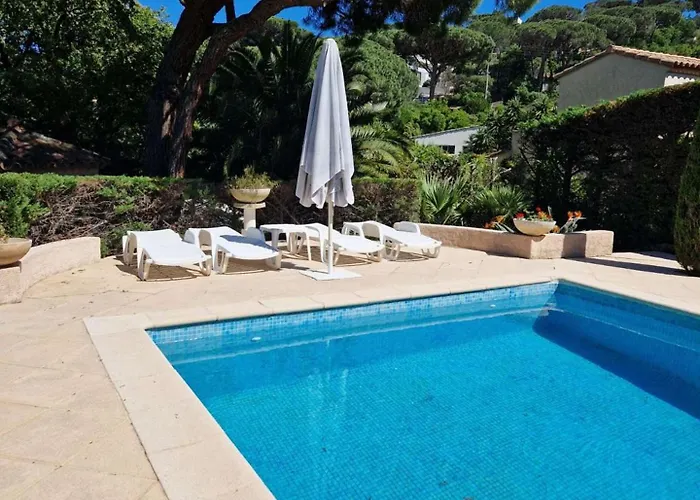 Sm075-034 Sainte Maxime Semaphore De T4 Avec Piscine Terrasse